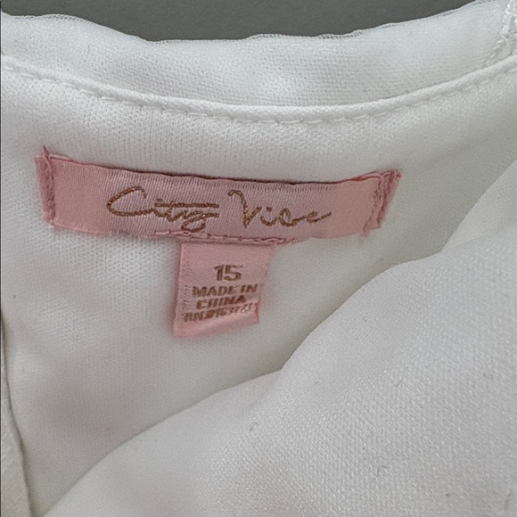 City Vibe White Dimensional Floral Appliqué Minidress Bachelorette Size 15 NWT - Picture 8 of 9